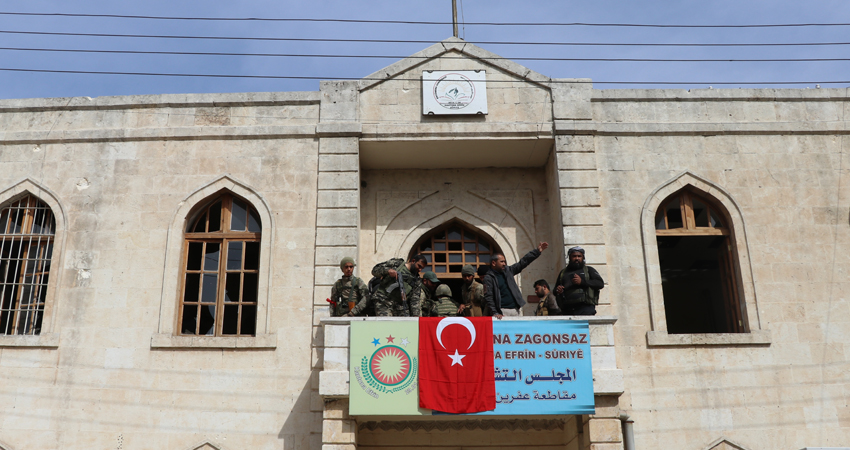 عناصر من الجيش التركي إلى جانب فصائل سورية معارضة في مدينة عفرين بعد عملية "غصن الزيتون" 2018. المصدر: Anadoluimages